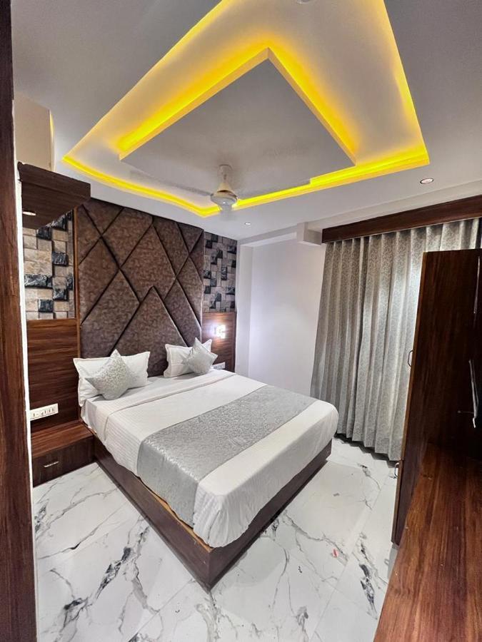 Hotel Palak Villa Ahmedabad Exterior photo